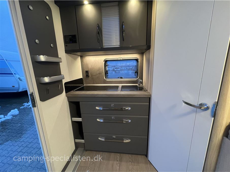 Hobby De Luxe 460 SFf